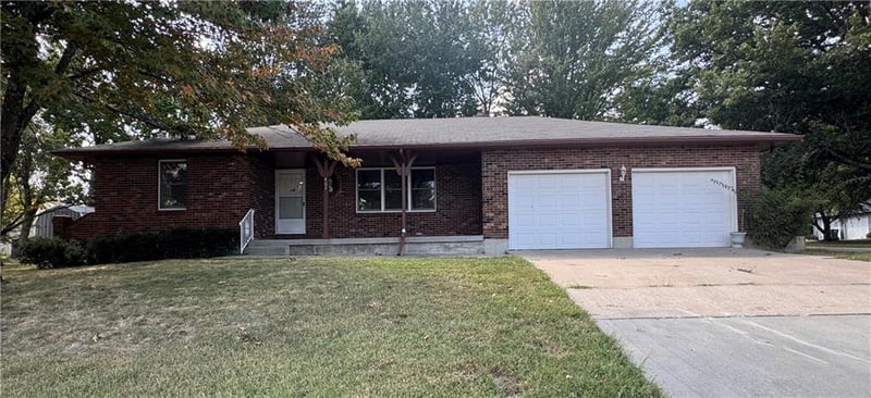 402 S Delaware St, Archie, MO 64725