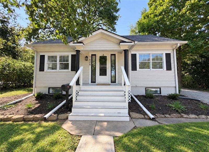 1424 N Mulberry St, Maryville, MO 64468