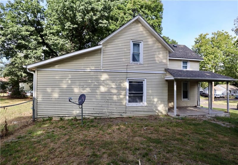 802 Locust St, Eudora, KS 66025