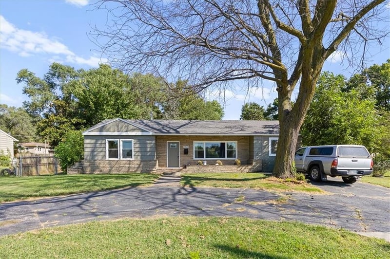 4828 Gibbs Rd, Kansas City, KS 66106