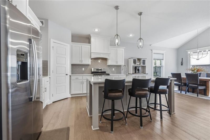 11653 S Barker Rd, Olathe, KS 66061