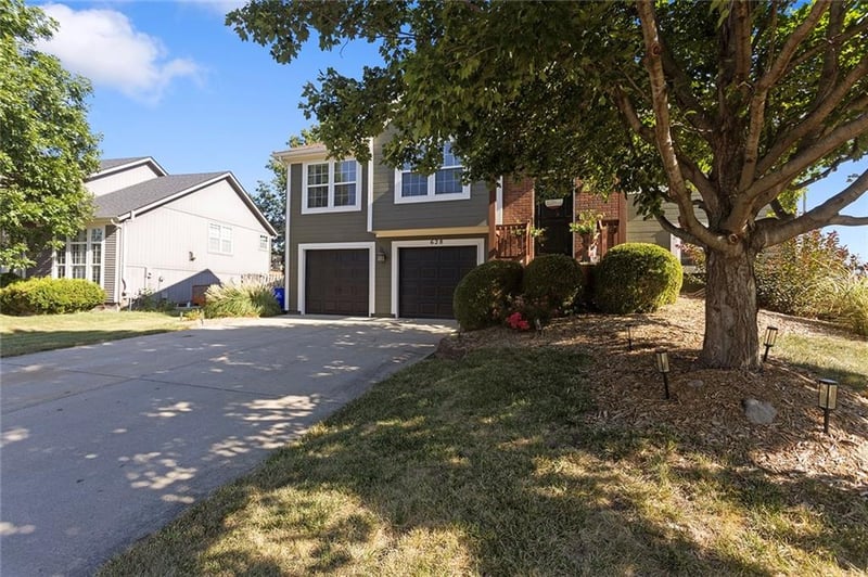 628 E Dogwood St, Gardner, KS 66030