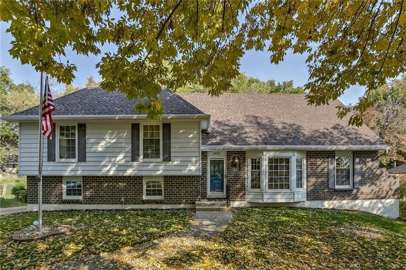 2612 NE 69th St, Gladstone, MO 64119