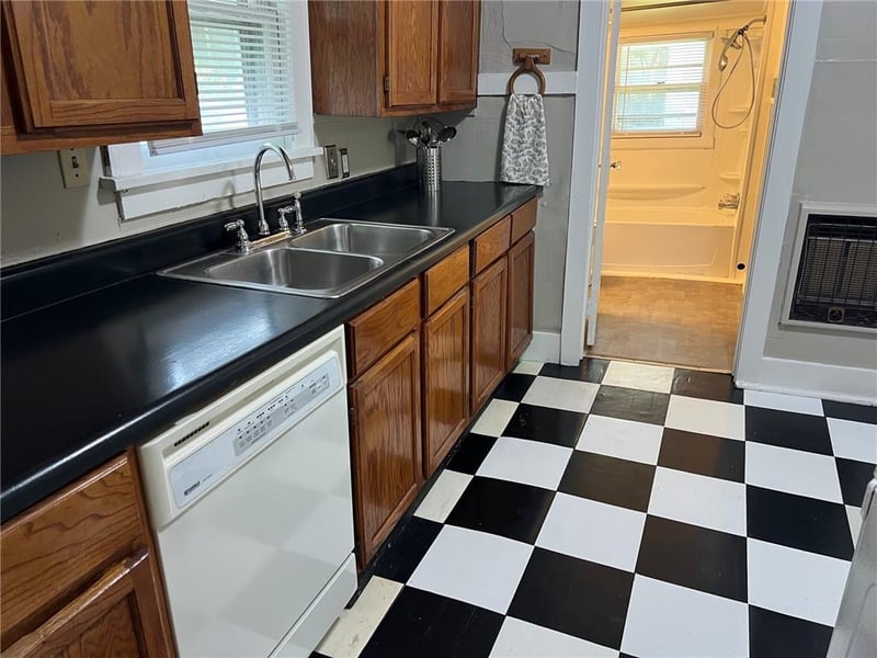 1308 Oak Hill Ave, Lawrence, KS 66044