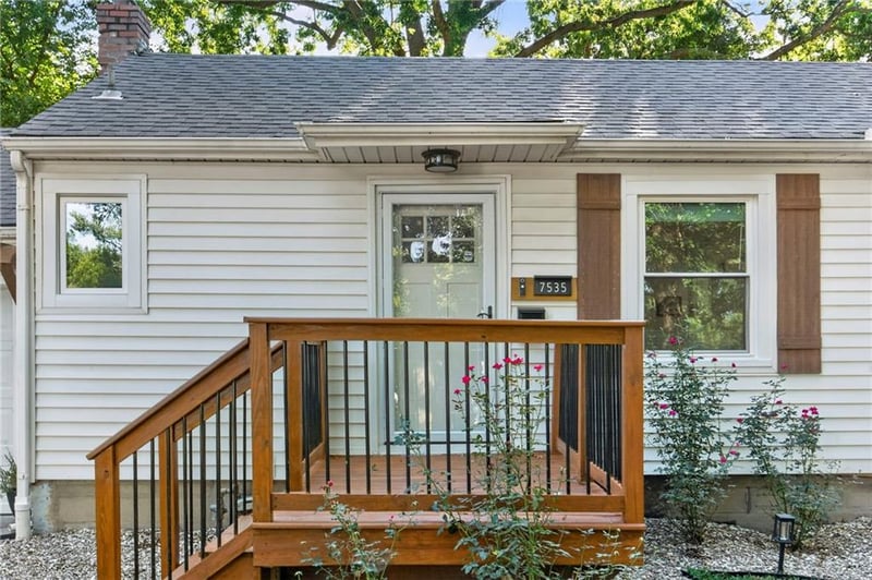 7535 Belleview Ave, Kansas City, MO 64114