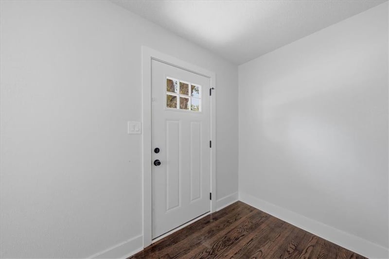 3513 Elmwood Ave, Kansas City, MO 64128