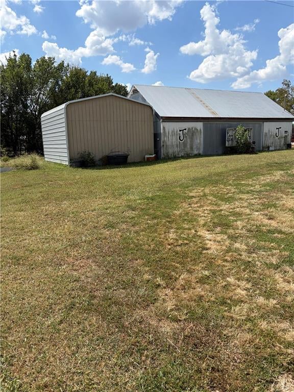 Elm St, Blue Mound, KS 66010