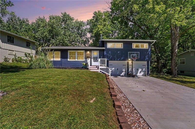 2208 NE 60th Ter, Gladstone, MO 64118