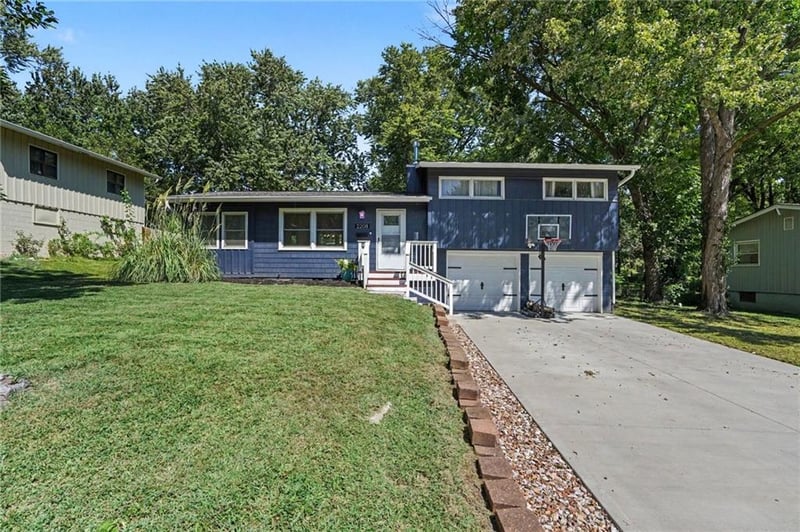 2208 NE 60th Ter, Gladstone, MO 64118