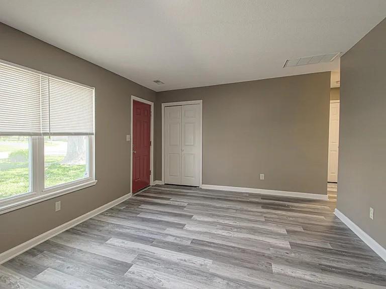 6905 E 112th St, Kansas City, MO 64134
