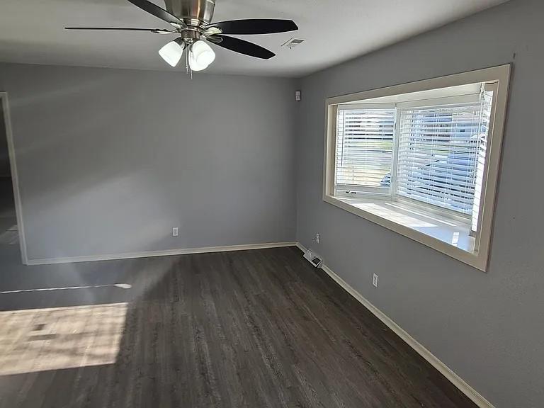 11316 Lewis Ave, Kansas City, MO 64134