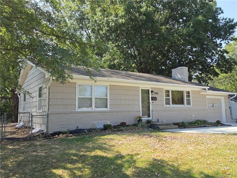 1025 E Elm St, Olathe, KS 66061