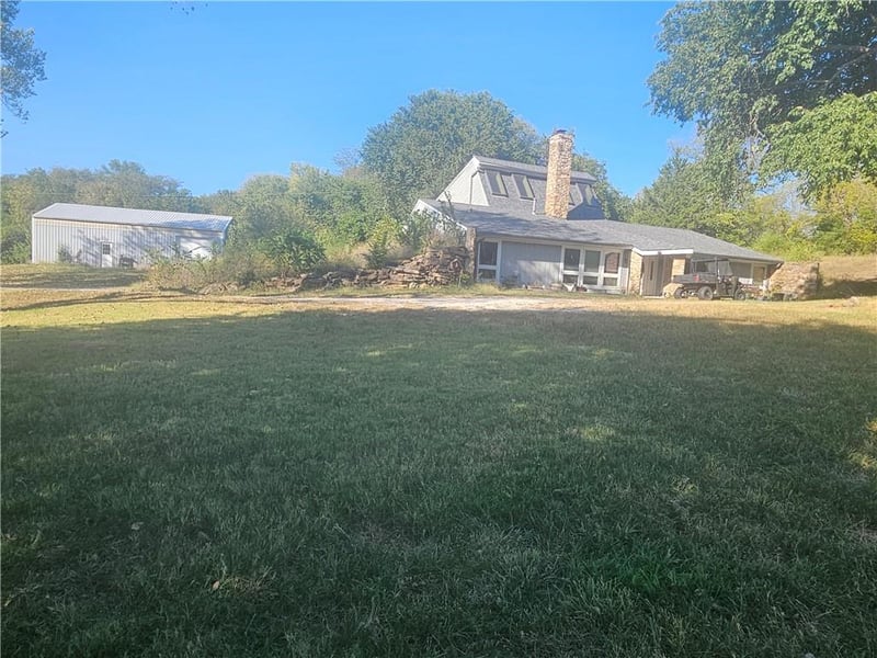 24625 Old Kc Rd, Paola, KS 66071