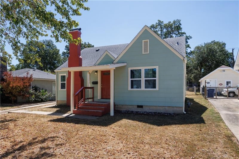 1213 W 3rd St, Coffeyville, KS 67337