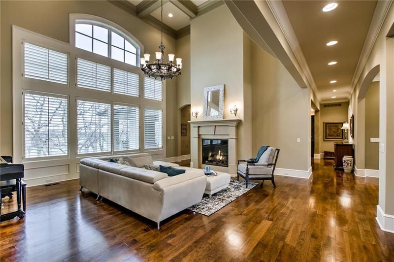 16001 Barton St, Overland Park, KS 66062