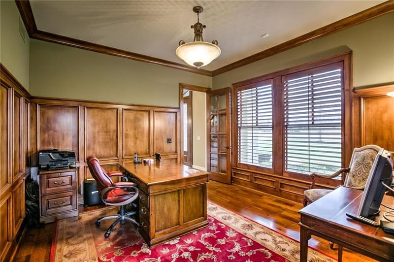 16001 Barton St, Overland Park, KS 66062