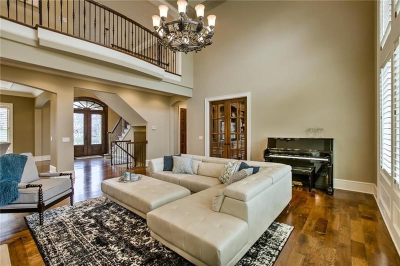 16001 Barton St, Overland Park, KS 66062