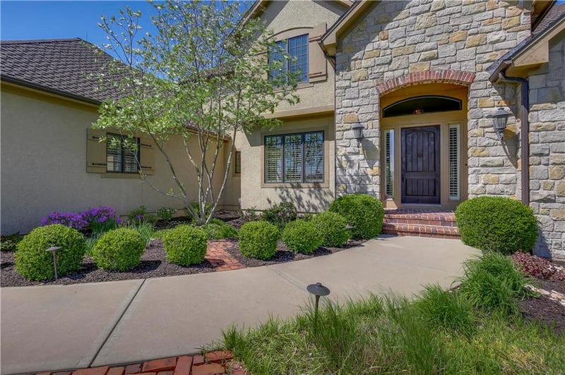 18164 Goddard St, Overland Park, KS 66013