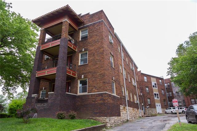2732 Charlotte St, Kansas City, MO 64109