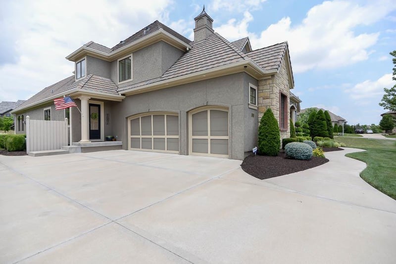 12704 W 161st St, Overland Park, KS 66062