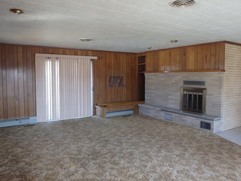 609 E Ritchie Ave, Marceline, MO 64658