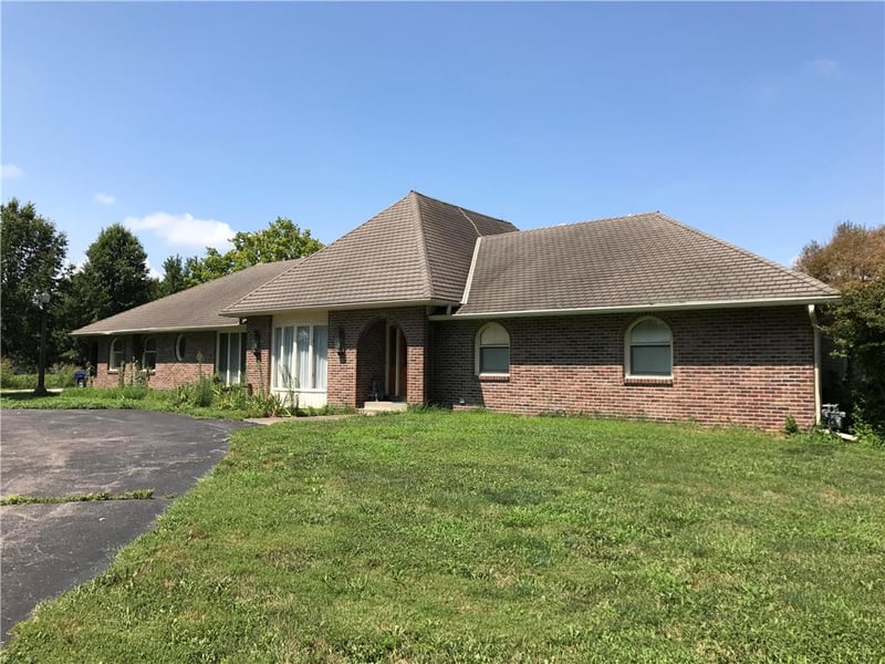 6640 Lee's Summit Rd, Kansas City, MO 64136