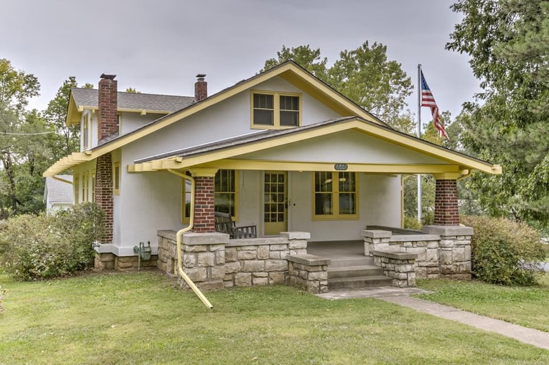 8601 W 47th St, Overland Park, KS 66203