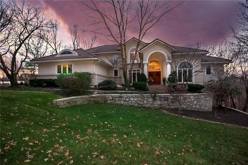 4516 N Mulberry Dr, Kansas City, MO 64116