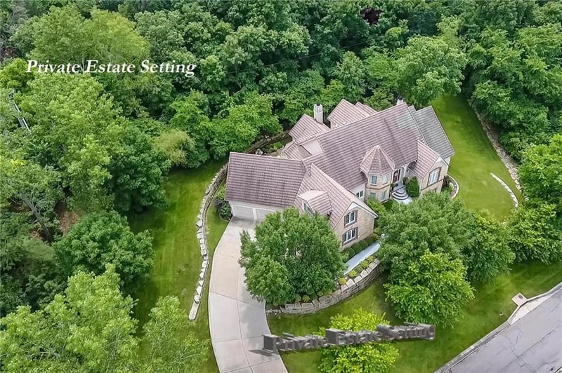 328 Mojave West St, Lake Quivira, KS 66217