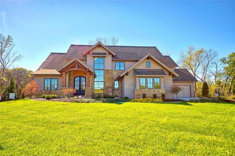 2825 W 176th St, Overland Park, KS 66085