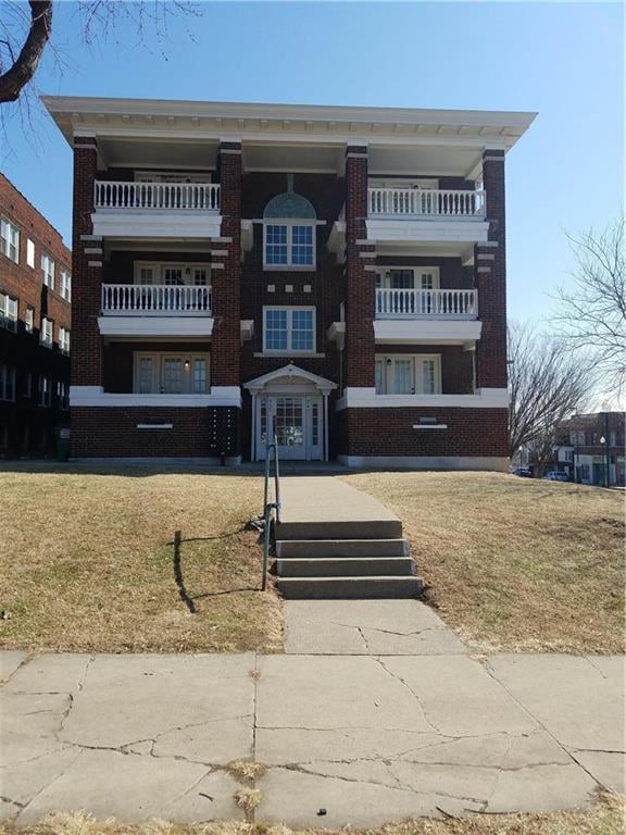 539 Gladstone Blvd, Kansas City, MO 64124
