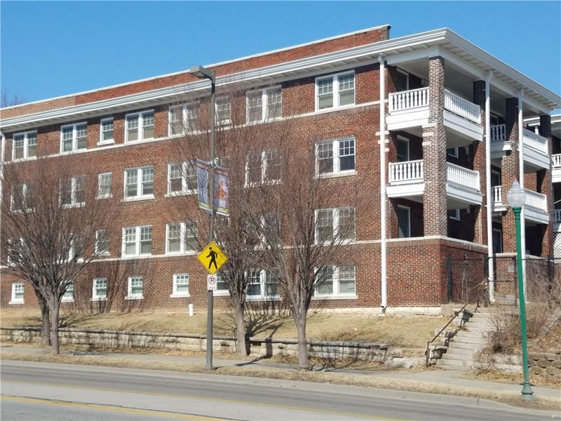 539 Gladstone Blvd, Kansas City, MO 64124