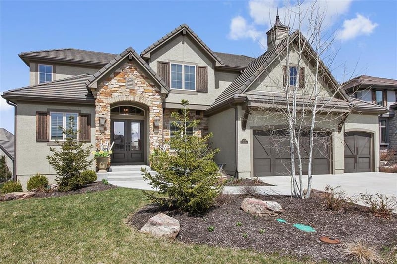 11600 W 164th Pl, Overland Park, KS 66062
