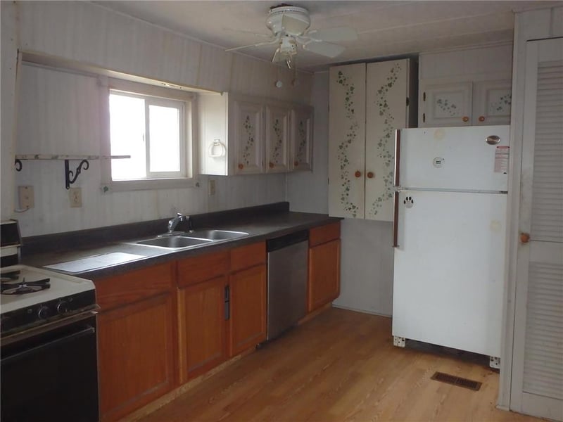 20003 Painted Cup Dr, Unionville, MO 63565