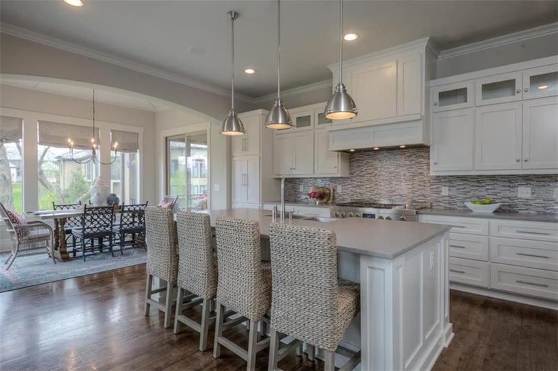 11410 W 164th Ter, Overland Park, KS 66062
