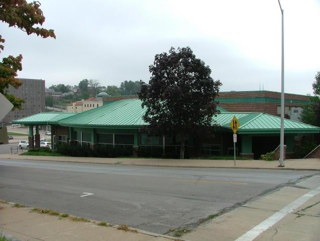 802 Jules St, St Joseph, MO 64501