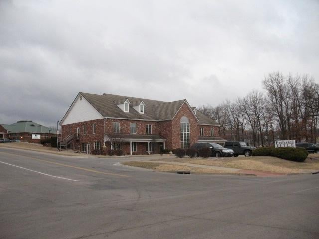 3915 Beck Rd, St Joseph, MO 64506