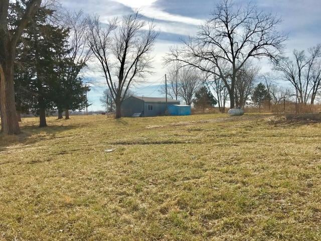 295 N 1st St, Breckenridge, MO 64625
