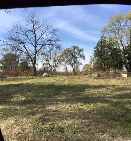 295 N 1st St, Breckenridge, MO 64625
