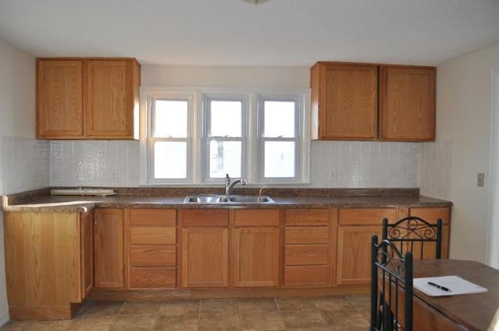 8374 NW Gospel Rd, Amity, MO 64422