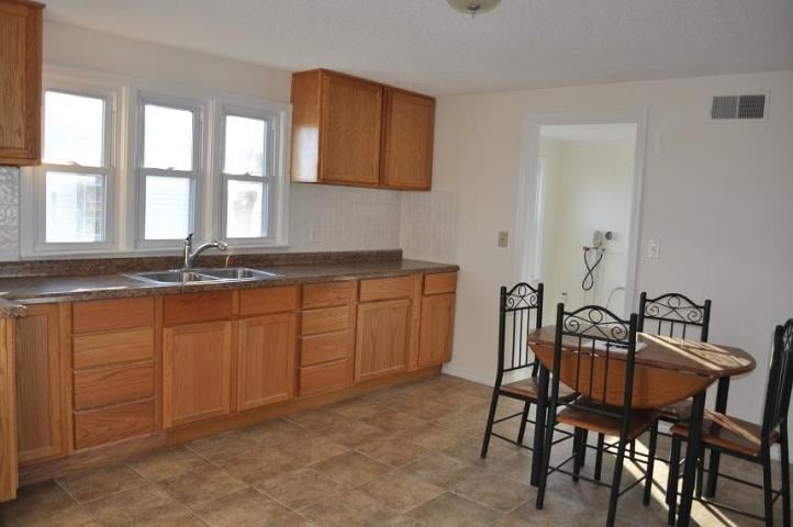8374 NW Gospel Rd, Amity, MO 64422