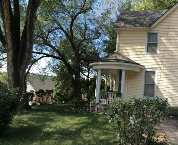 201 Jessie St, Wathena, KS 66090