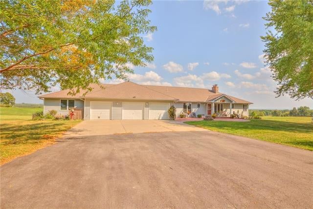 5411 NE 92 St, Kansas City, MO 64156