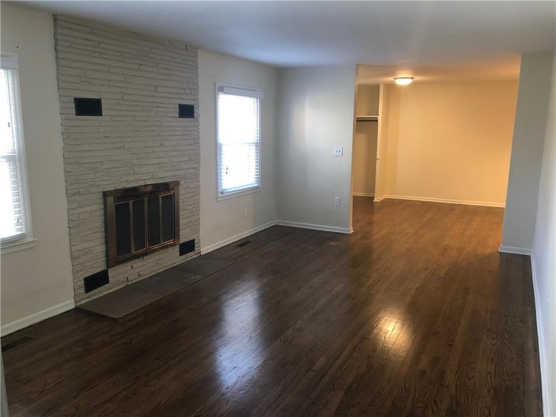 6001 NW Hilltop Rd, Platte Woods, MO 64151