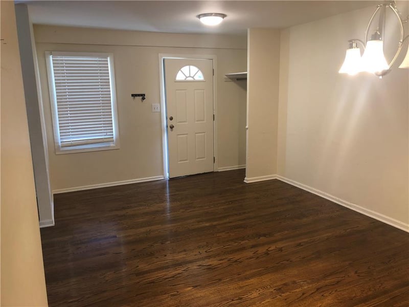 6001 NW Hilltop Rd, Platte Woods, MO 64151