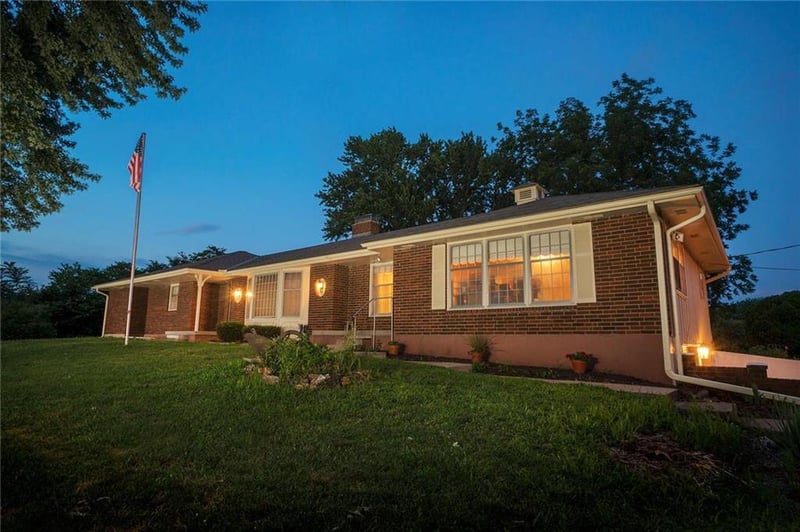 13221 Raytown Rd, Kansas City, MO 64149