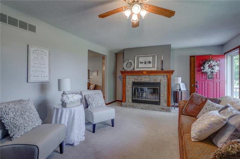13445 NW Skyview Ave, Kansas City, MO 64164