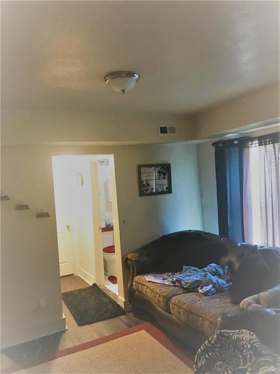 2701-5 Benton Blvd, Kansas City, MO 64128