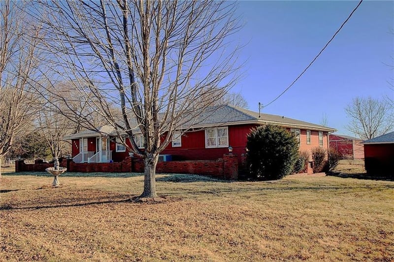 9307 E 147th St, Kansas City, MO 64149