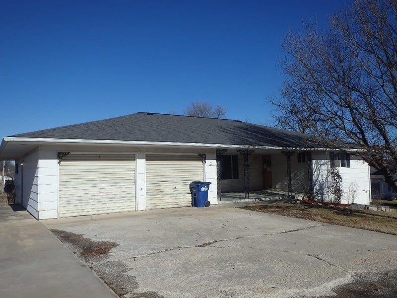 601 W 4th St, Milan, MO 63556